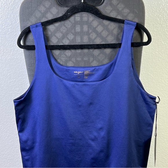 Kathy Ireland Women’s Blue Power Contour Top Size 2X/3X - Picture 2 of 6